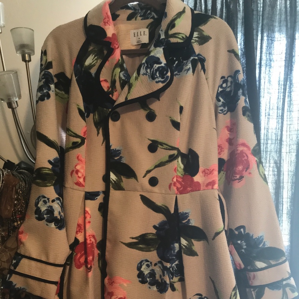 Gently used coat maybe wore once or twice